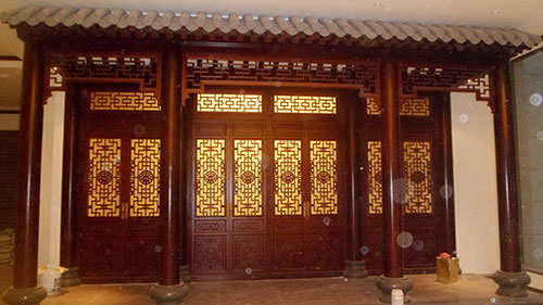 江汉石油管理局喜迎门中式木作为大家介绍传统中式门窗的种类